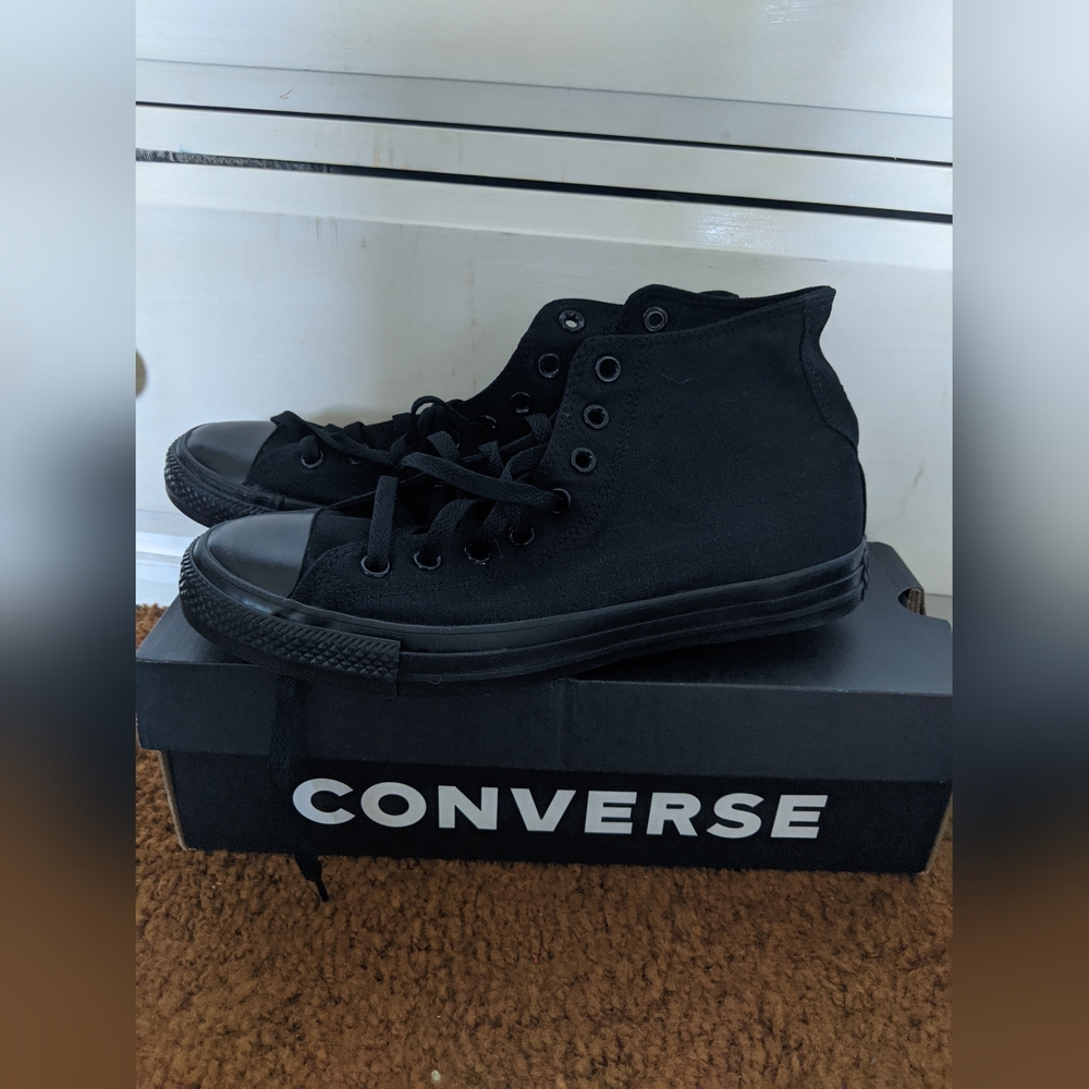 New black converse